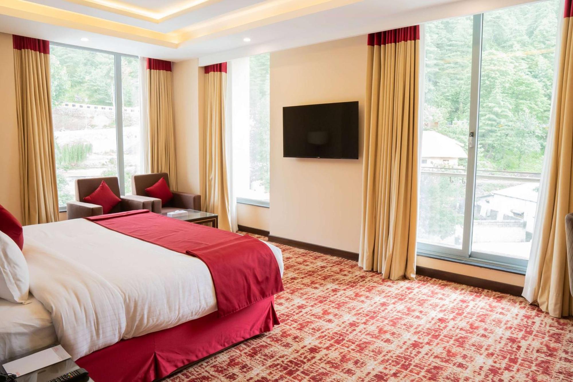 Ramada By Wyndham Murree Lower Topa Resort ภายนอก รูปภาพ