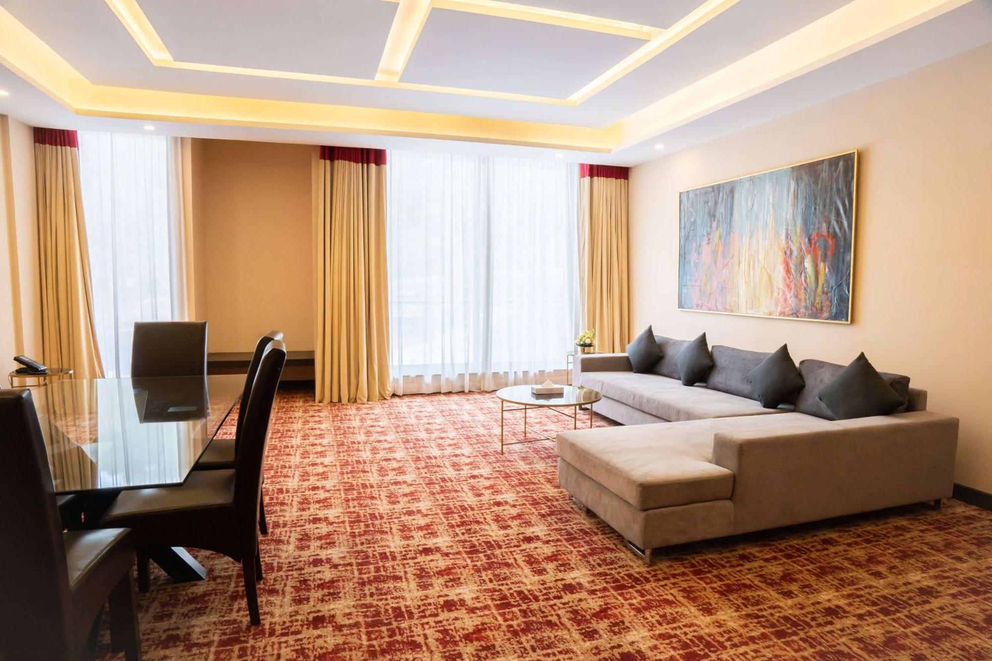 Ramada By Wyndham Murree Lower Topa Resort ภายนอก รูปภาพ